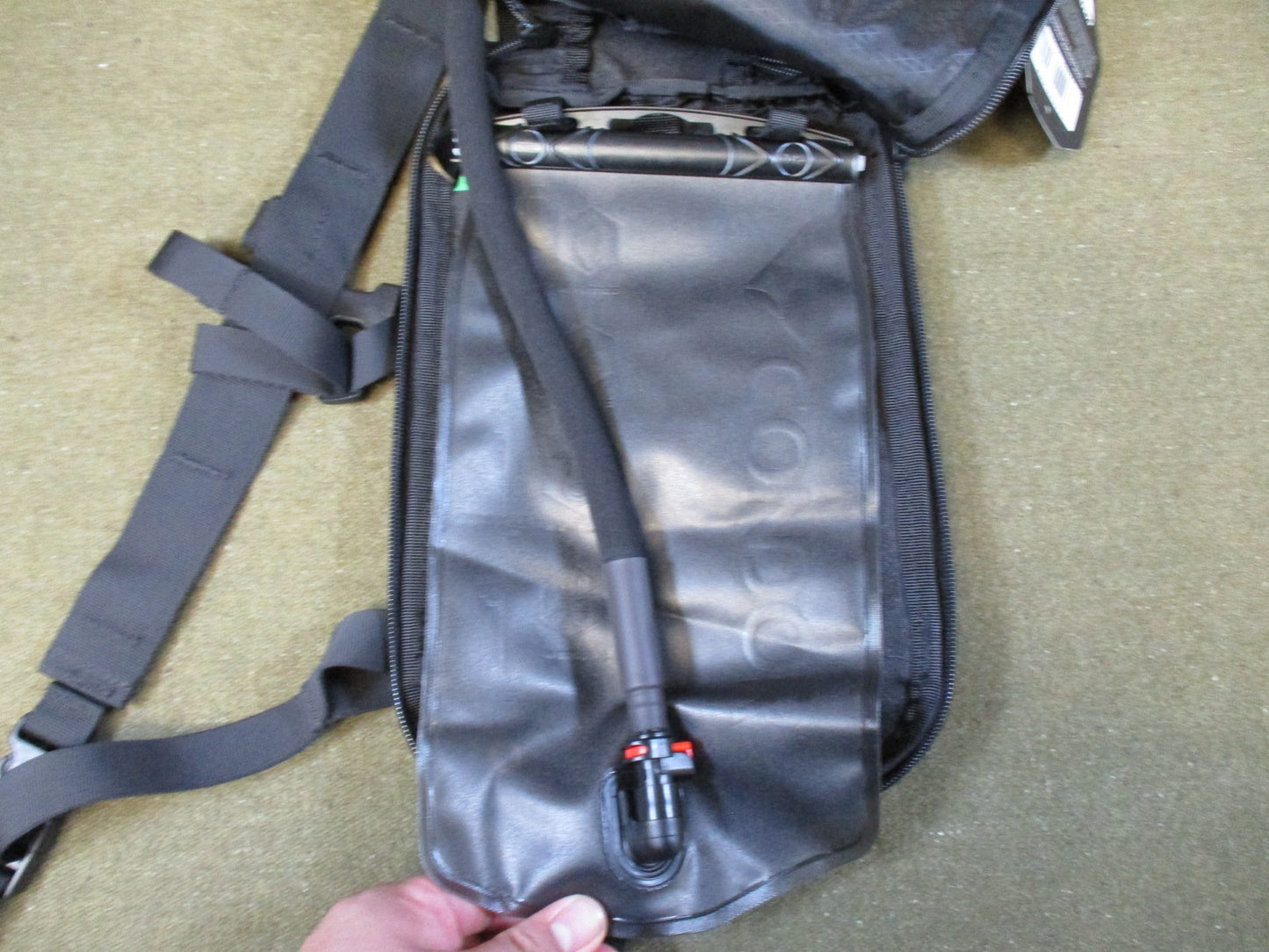 New Condor Tidepool Tactical Hydration Carrier Pack with Bladder - Black