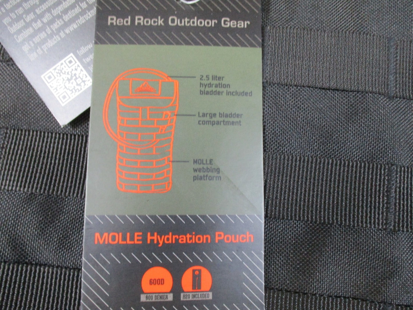 Red Rock Outdoor Gear MOLLE Hydration Pouch with 2.5L Bladder - Black