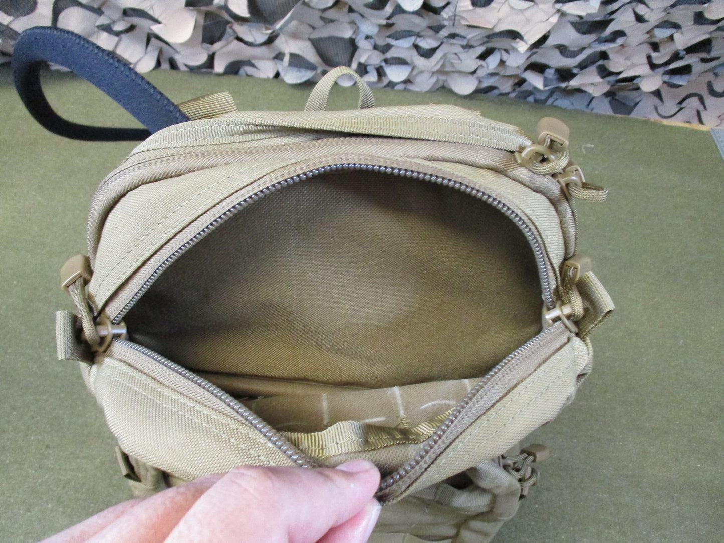 Condor HCB2 Hydration Carrier Coyote Brown Tactical MOLLE Pack w/ Bladder New