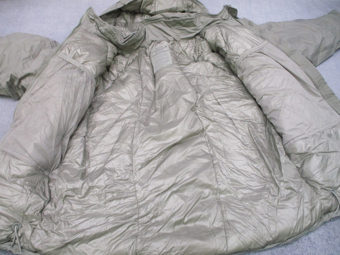 US Military ECWCS Gen III Level 7 Parka Urban Gray Small Short Cold Weather