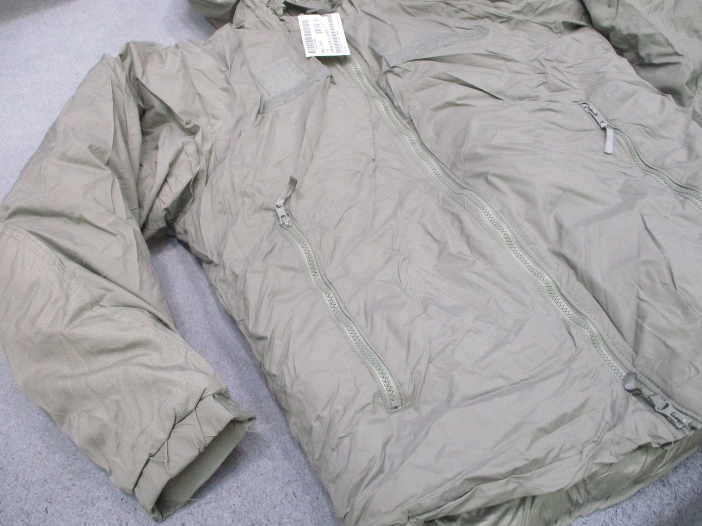 US Military ECWCS Gen III Level 7 Parka Urban Gray Small Short Cold Weather