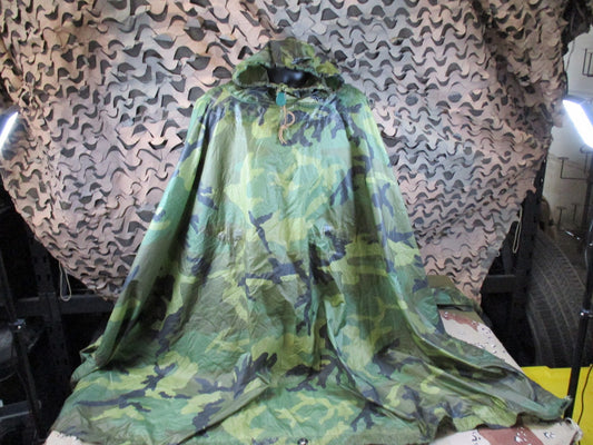 US Military Woodland Camouflage Wet Weather Poncho NSN 8405-01-100-0976 Surplus