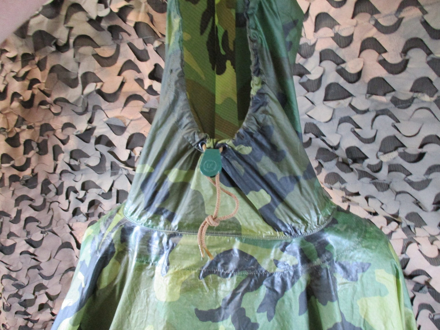 US Military Woodland Camouflage Wet Weather Poncho NSN 8405-01-100-0976 Surplus