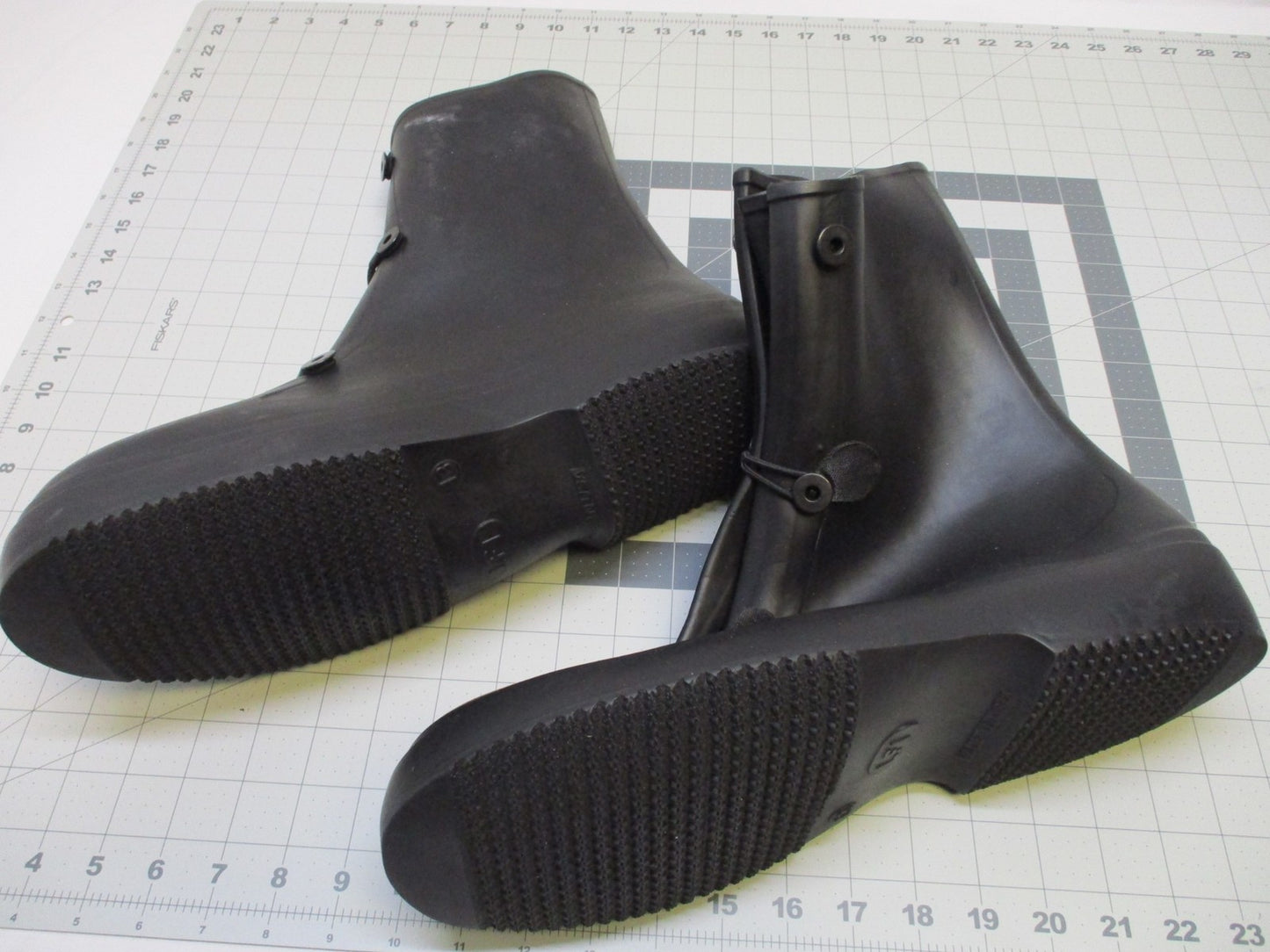 NEW USGI RUBBER OVERBOOTS MILITARY WET WEATHER OIL BOOT COVERS SLIP-ON SIZE: 12