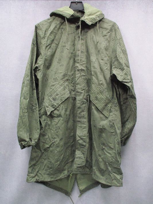 USGI DESERT NIGHT CAMO MILITARY PARKA MEDIUM FISHTAIL JACKET DNC CAMOUFLAGE