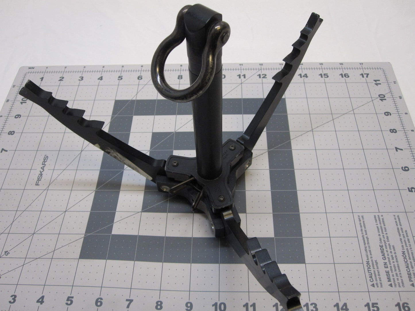 USGI MILITARY GRAPPLING HOOK THE MIL GRABBER COLLAPSIBLE GRAPPLE TRGEAR TRI-CLAW