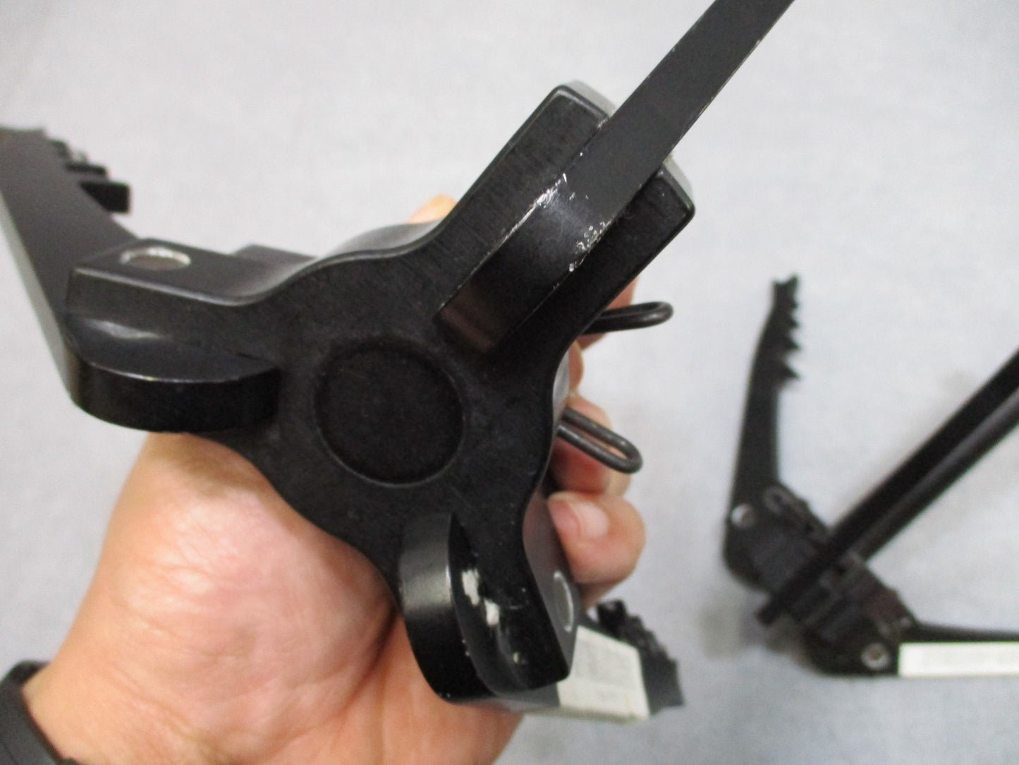 USGI MILITARY GRAPPLING HOOK THE MIL GRABBER COLLAPSIBLE GRAPPLE TRGEAR TRI-CLAW