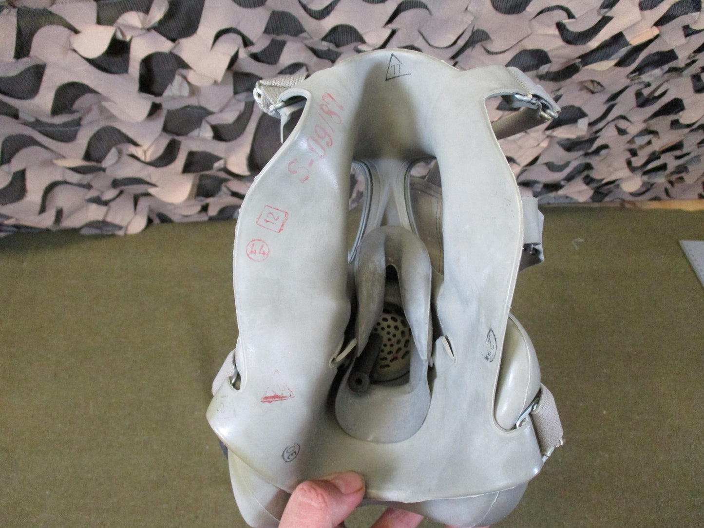 Military Surplus M10M Gas Mask Kit with Carry Bag and Accessories size 2 two