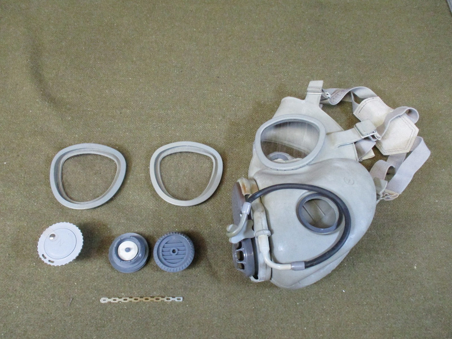 Military Surplus M10M Gas Mask Kit with Carry Bag and Accessories size 2 two