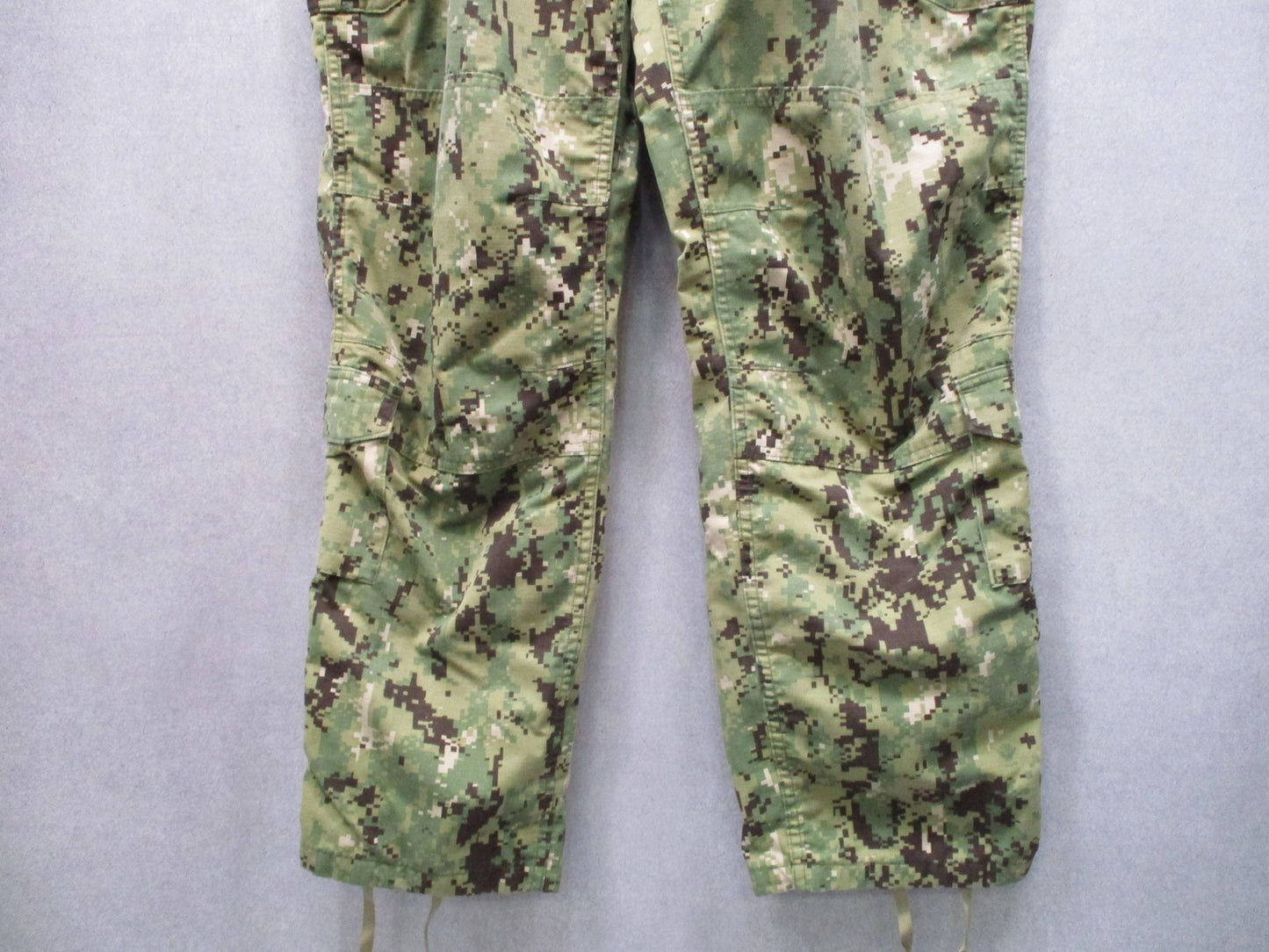 USGI US Navy NWU Type III AOR2 Woodland Camo Trousers XL Long 8405-01-574-7750