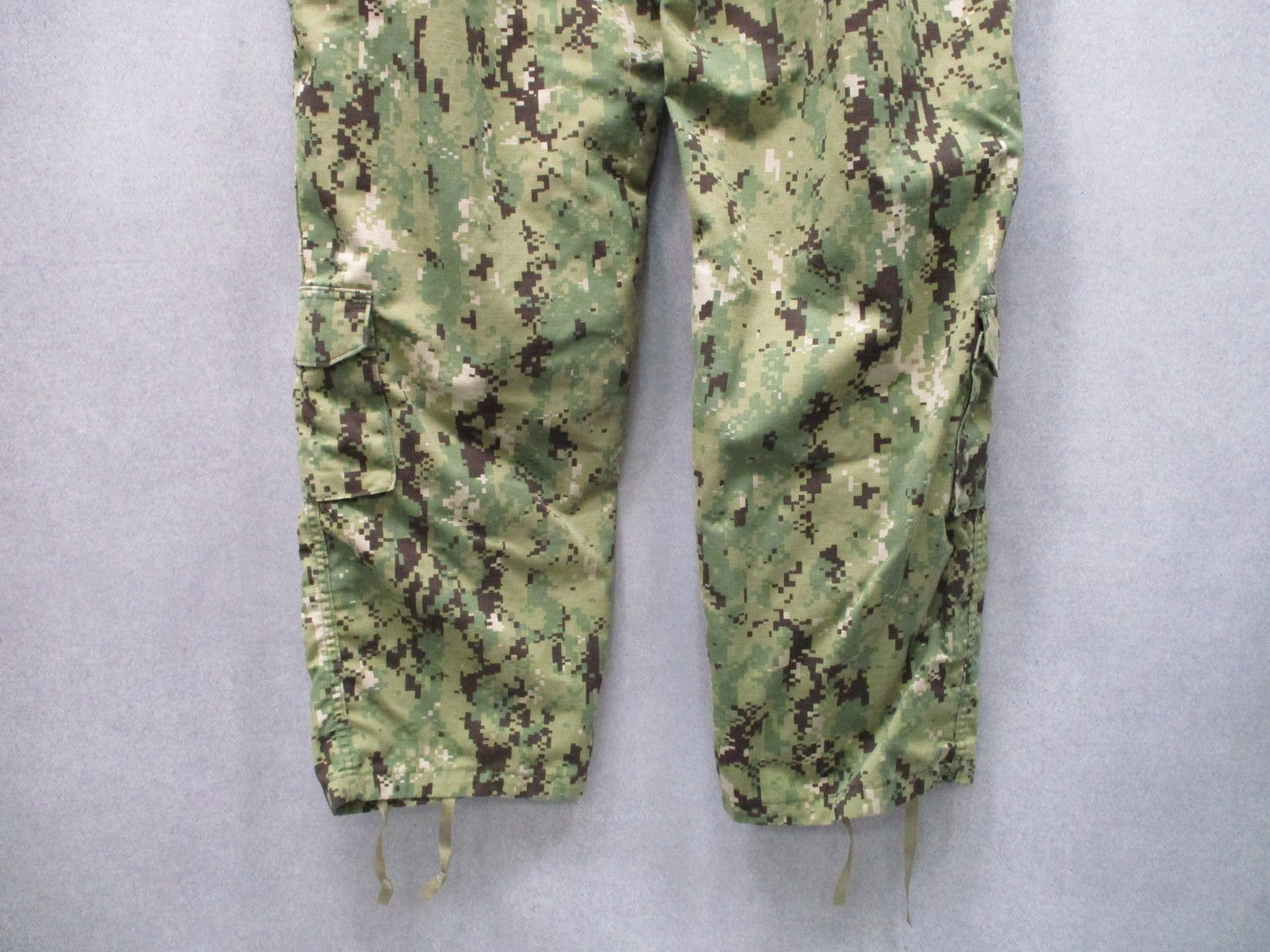 USGI US Navy NWU Type III AOR2 Woodland Camo Trousers XL Long 8405-01-574-7750