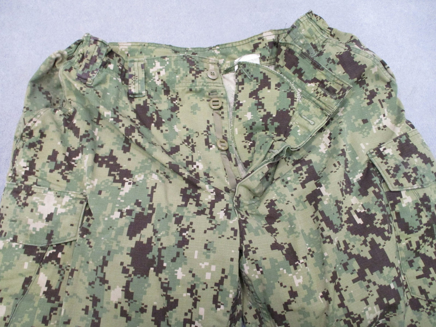 USGI US Navy NWU Type III AOR2 Woodland Camo Trousers XL Long 8405-01-574-7750