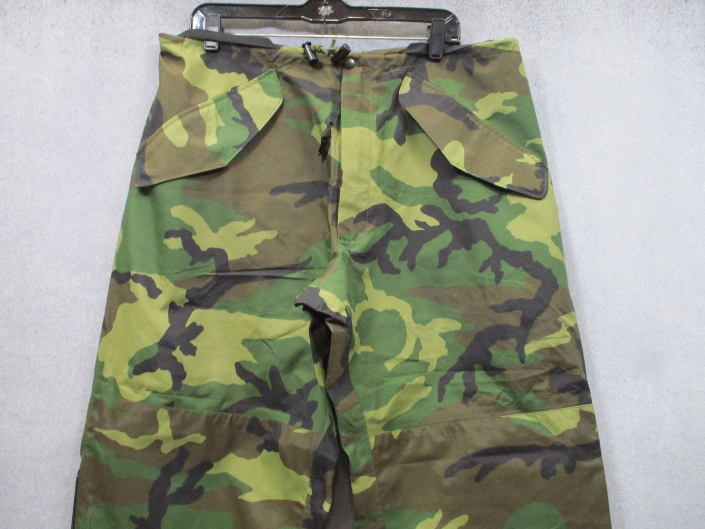 US Military Cold Weather Camouflage Trousers Medium-Short 100% Goretex Style