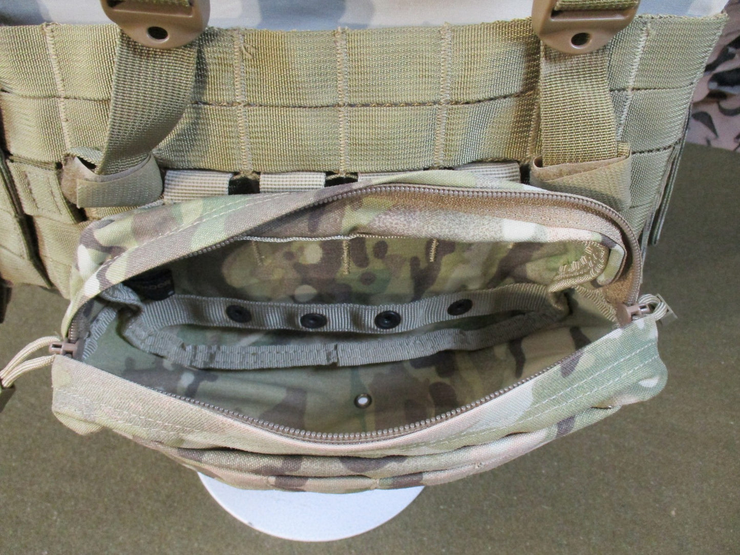 US Military DFLCS V2 MOLLE Tactical Chest Rig Multicam Medium Complete Set w/ Pouches
