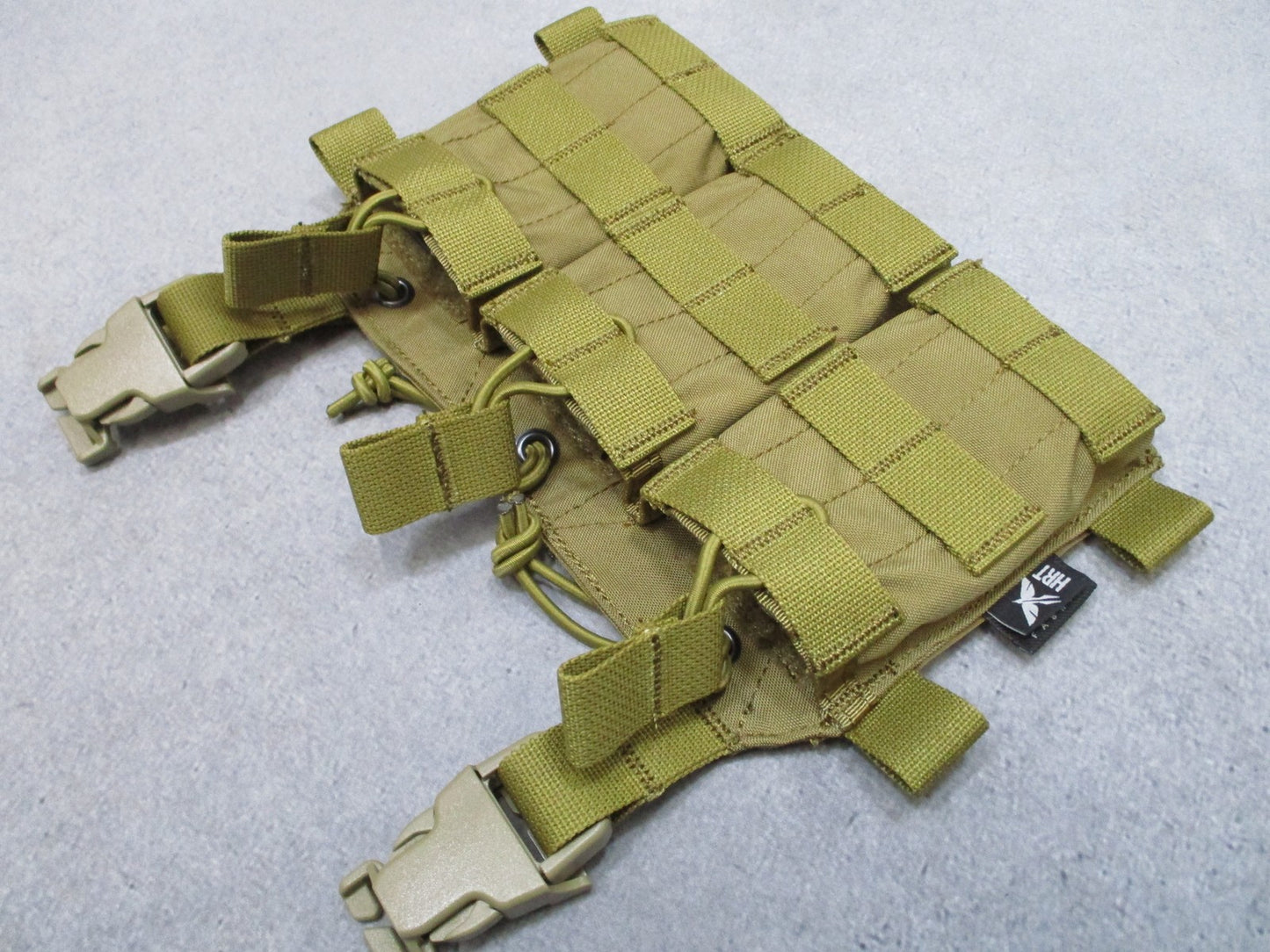 HRT Tactical Gear Triple 5.56/.223 Placard Coyote Brown Mag Pouch Bungee Closure