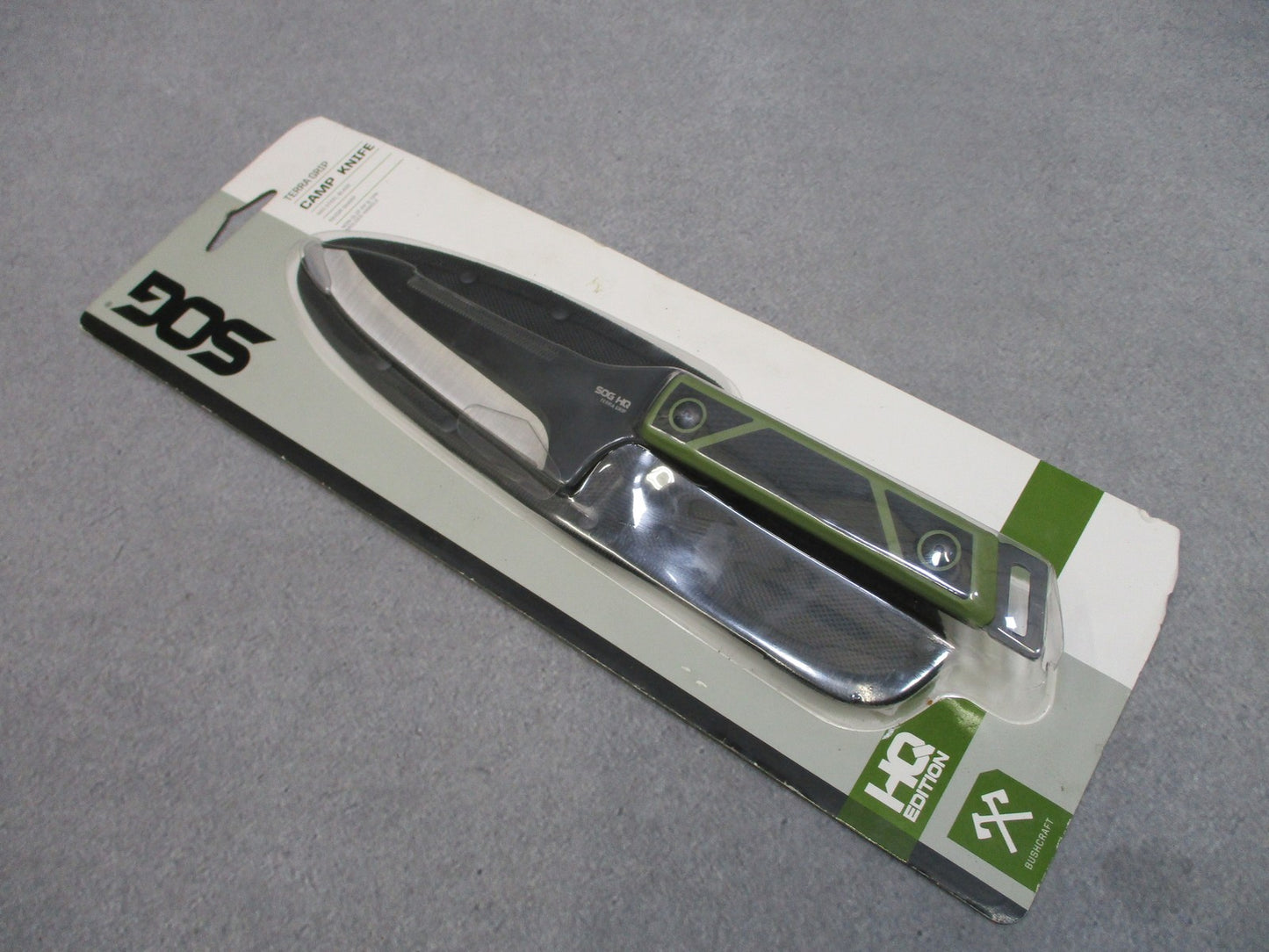 SOG TerraGrip Camp Knife Bushcraft Edition 420 Steel Blade Serrated Edge