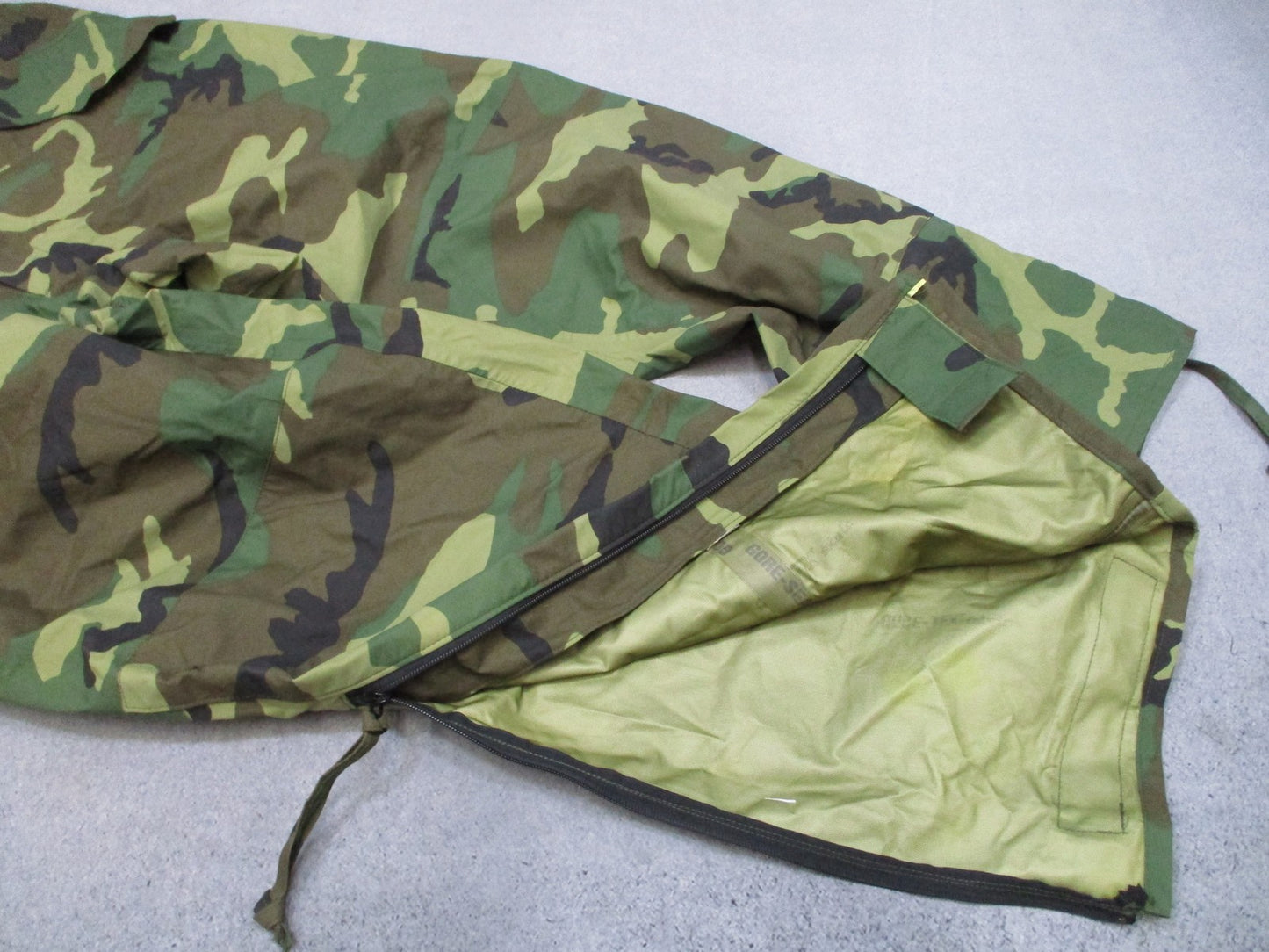 USGI Military Gore-Tex Woodland M81 Cold Weather Trousers Men's X-Large Long