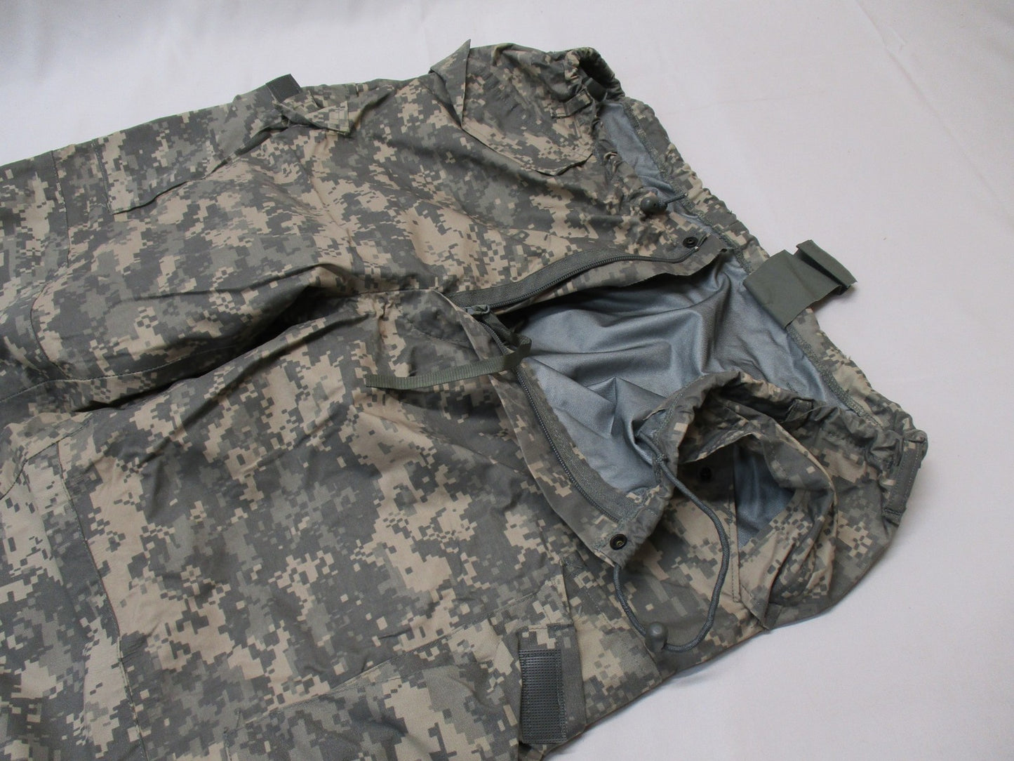 ARMY ISSUE ACU DIGITAL GORE-TEX COLD/WET WEATHER TROUSER X-LARGE/REGULAR PANTS