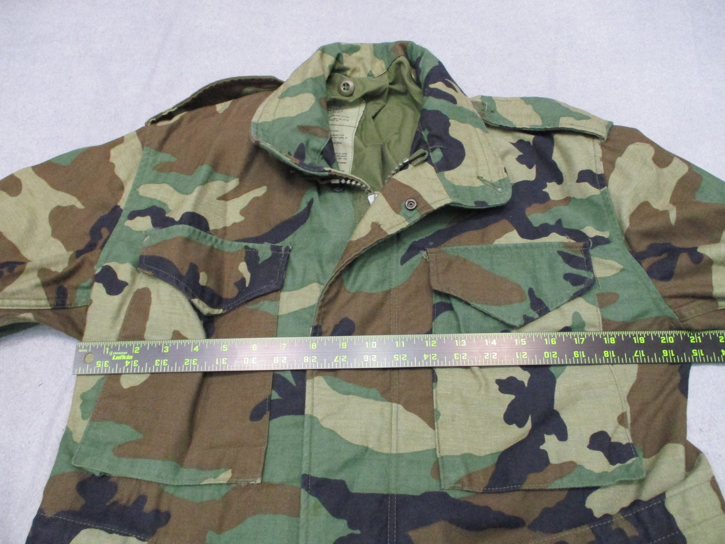USGI M65 Woodland Field Jacket Small Short Centre MFG 8415-01-099-7830 Army Coat
