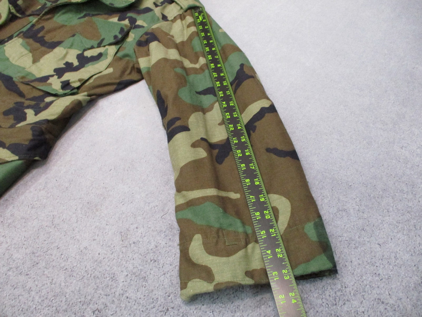 USGI M65 Woodland Field Jacket Small Short Centre MFG 8415-01-099-7830 Army Coat
