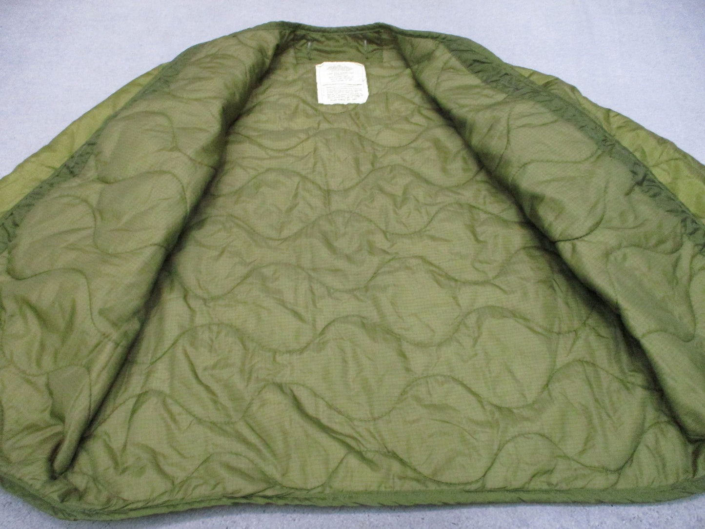 Vintage US Military M-65 Field Coat Liner Olive Drab Quilted Jacket Insert Small