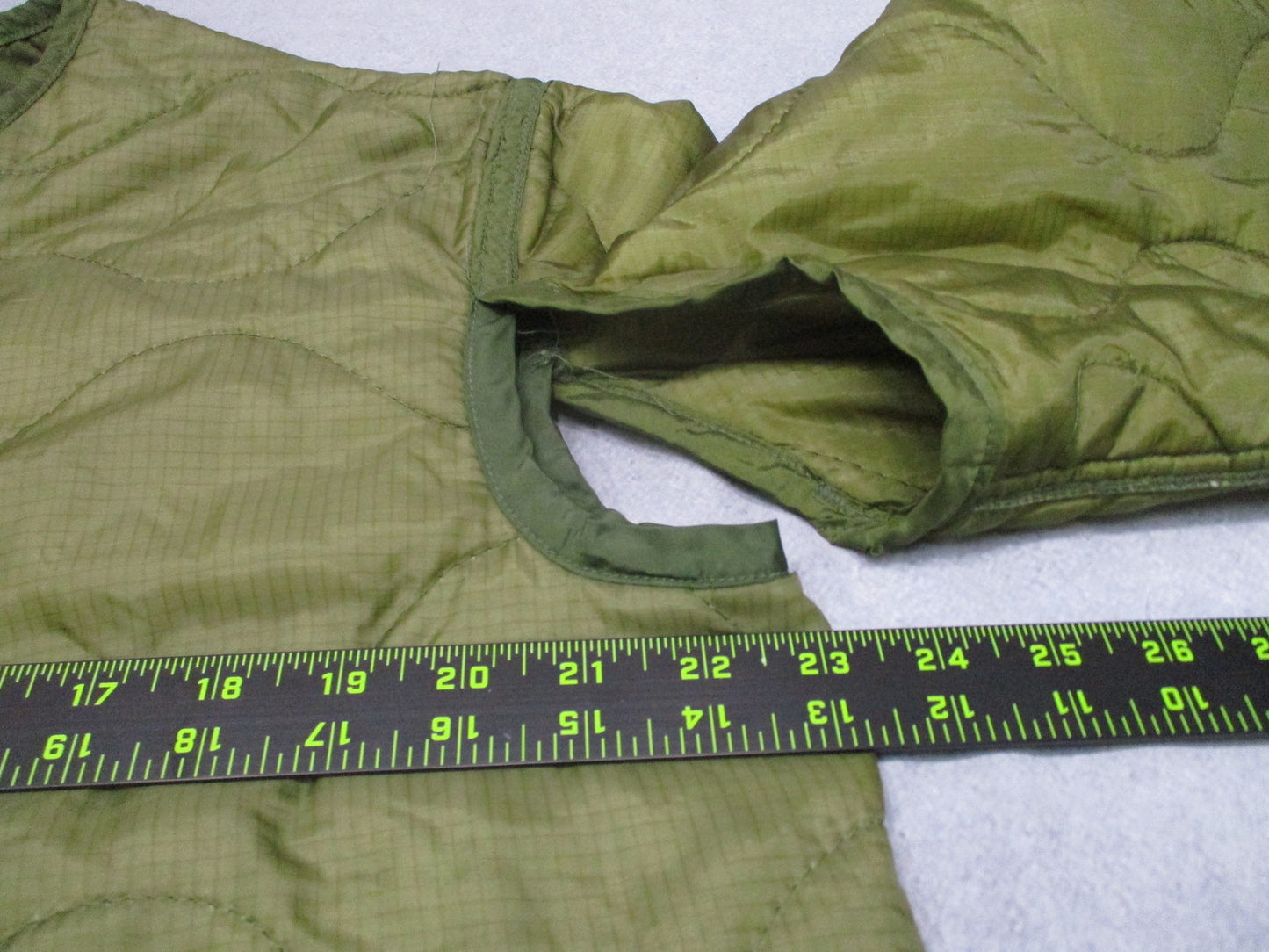 Vintage US Military M-65 Field Coat Liner Olive Drab Quilted Jacket Insert Small