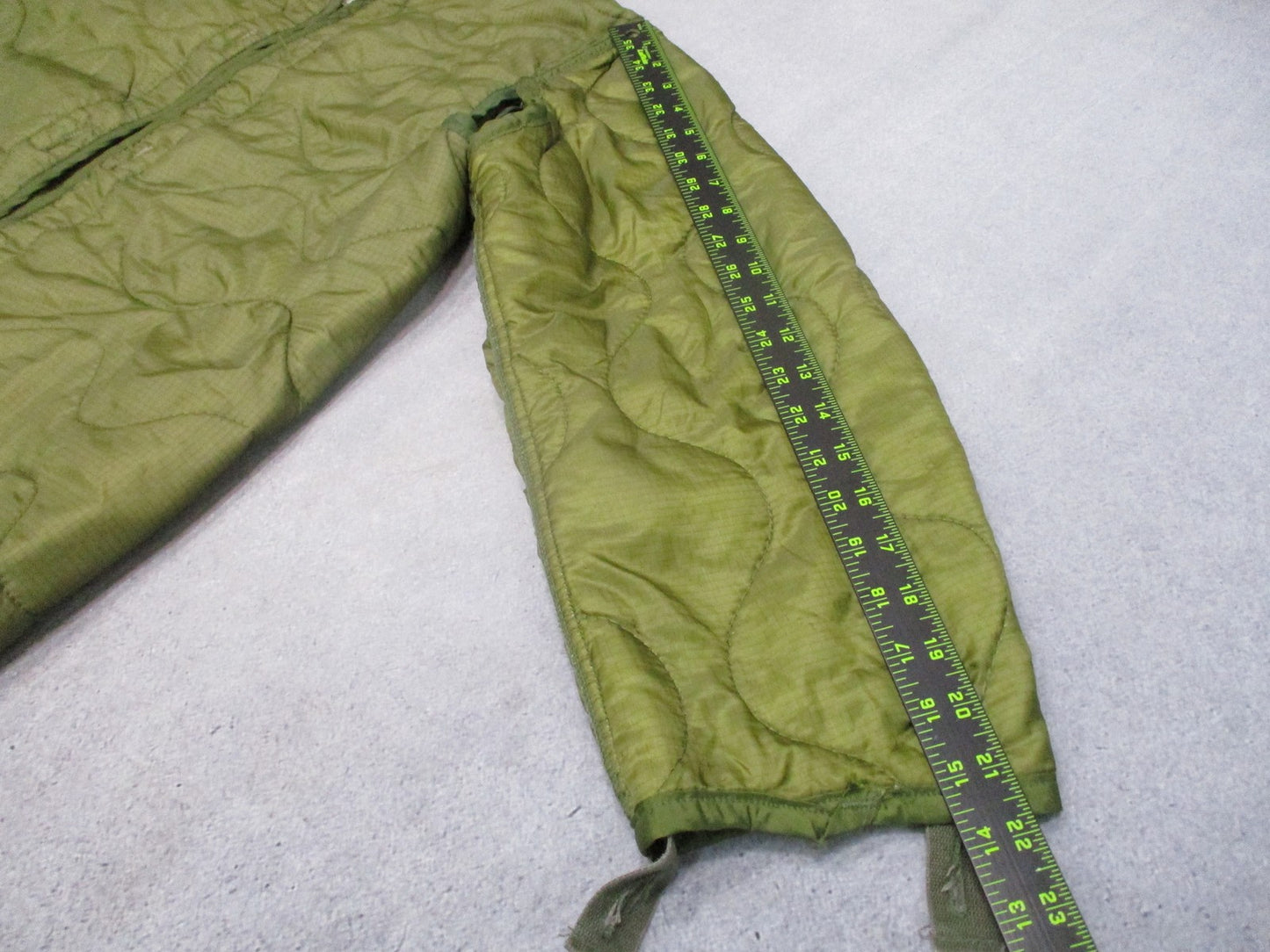 Vintage US Military M-65 Field Coat Liner Olive Drab Quilted Jacket Insert Small
