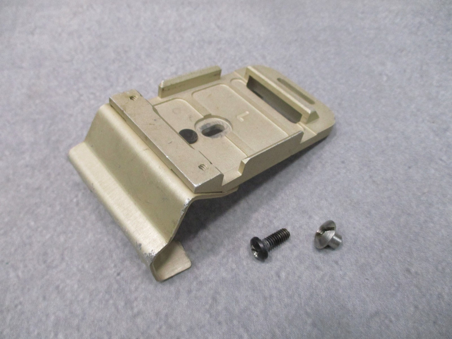 USGI ACH Helmet NVG Shroud Mounting Bracket Base Plate w Screws L Used