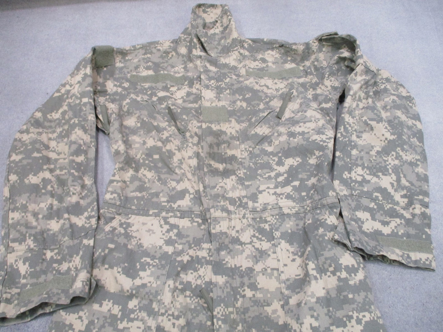 US Military Mechanics Coveralls UCP Camo Small 50/50 Cotton Nylon Twill Surplus