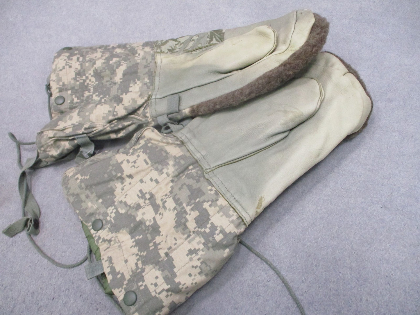 US Military Extreme Cold Weather Mitten Set UCP Digital Camo Large Surplus