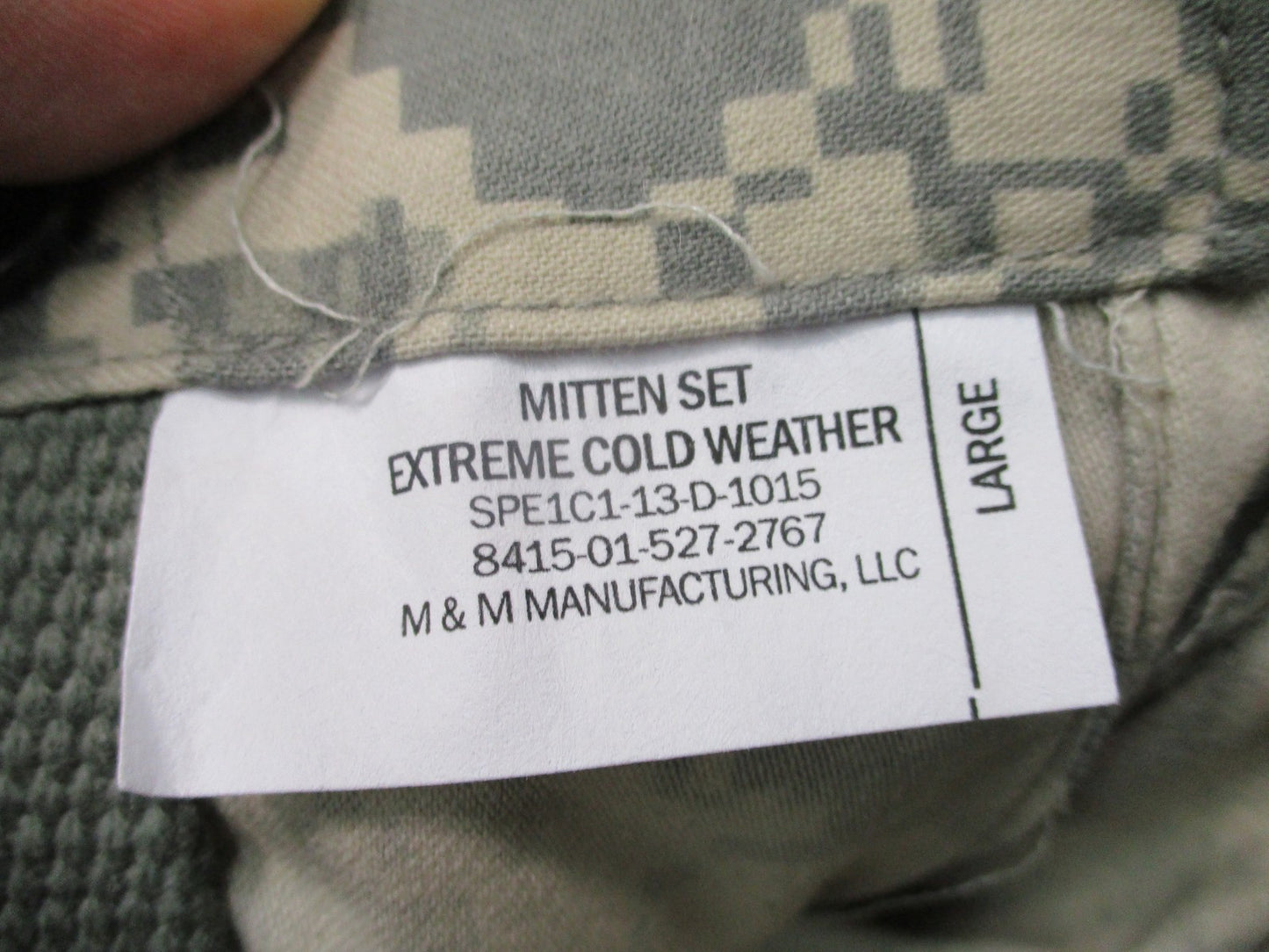US Military Extreme Cold Weather Mitten Set UCP Digital Camo Large Surplus