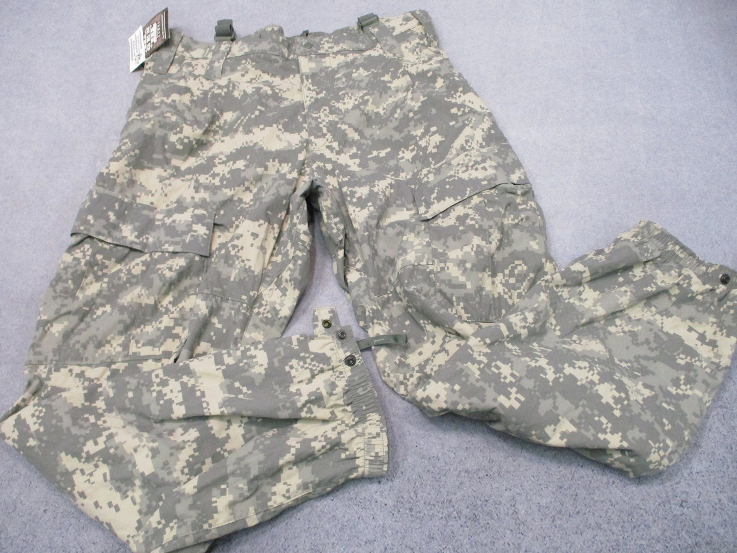 US Army Gen III Level 5 Soft Shell Trousers Medium Regular Digital Camo New Tags