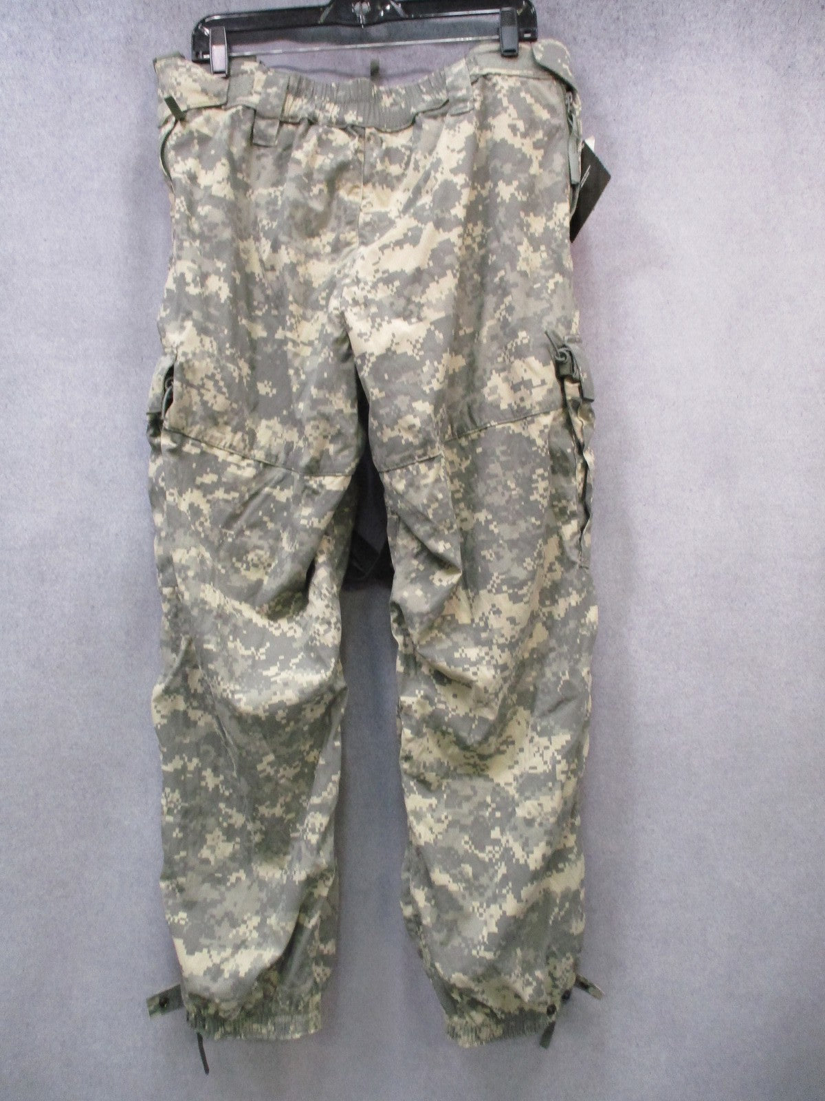 US Army Gen III Level 5 Soft Shell Trousers Medium Regular Digital Camo New Tags