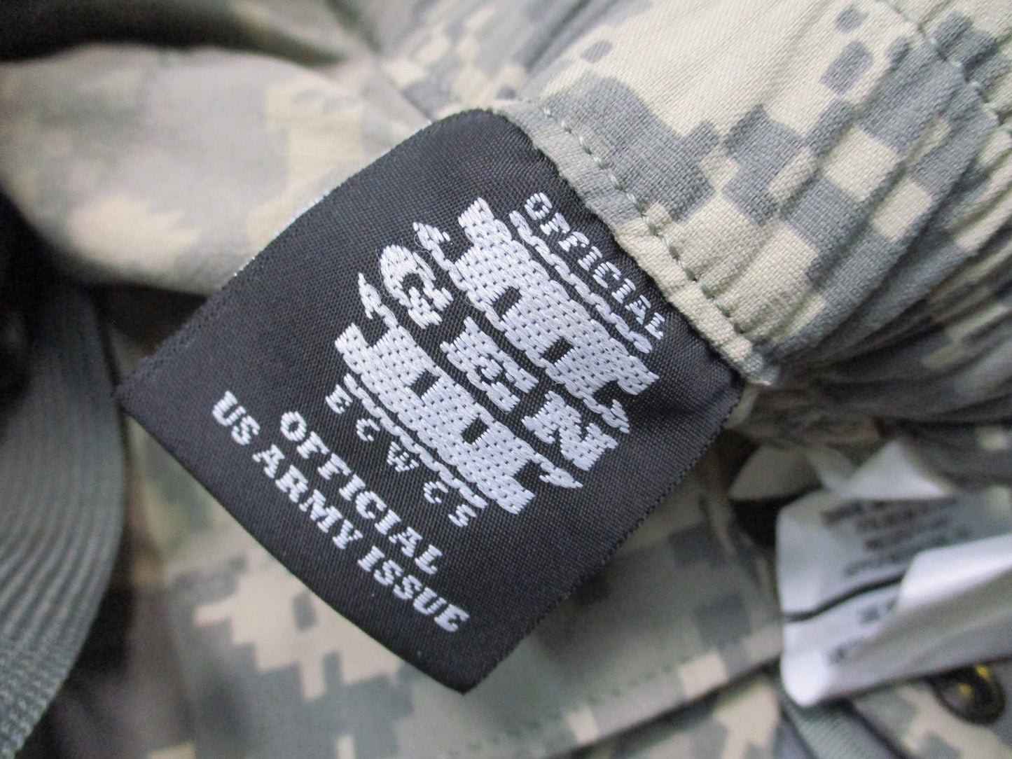 US Army Gen III Level 5 Soft Shell Trousers Medium Regular Digital Camo New Tags