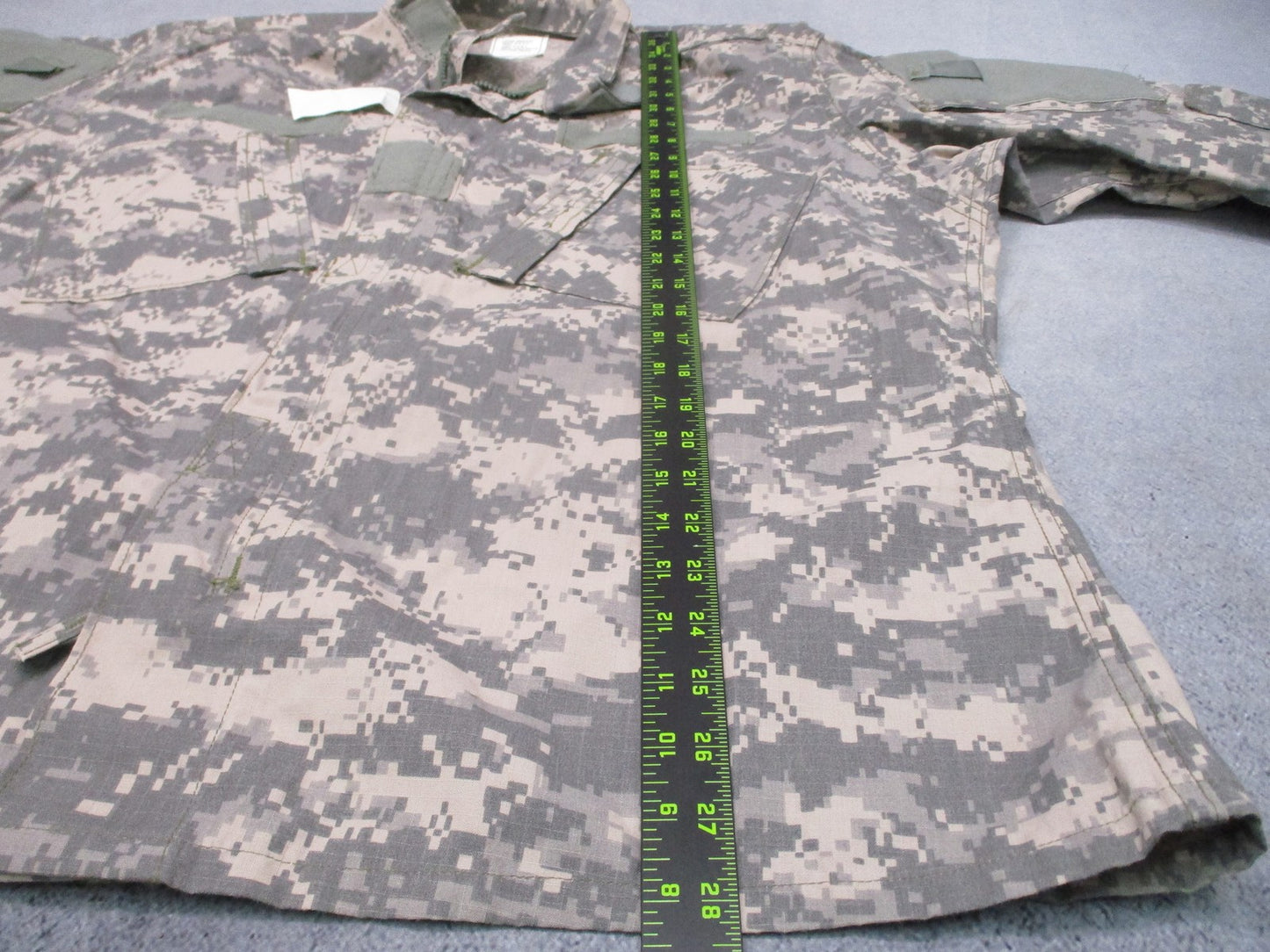 US Military ACU Coat Large Regular Digital Camo Flame Resistant Uniform Jacket