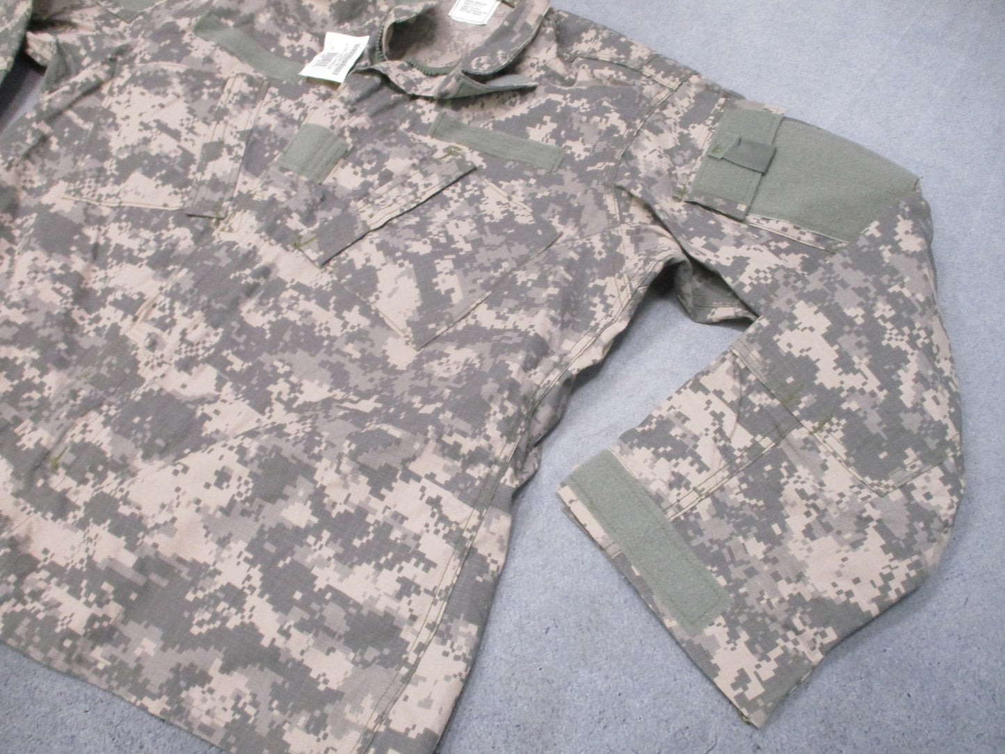 US Military ACU Coat Large Regular Digital Camo Flame Resistant Uniform Jacket