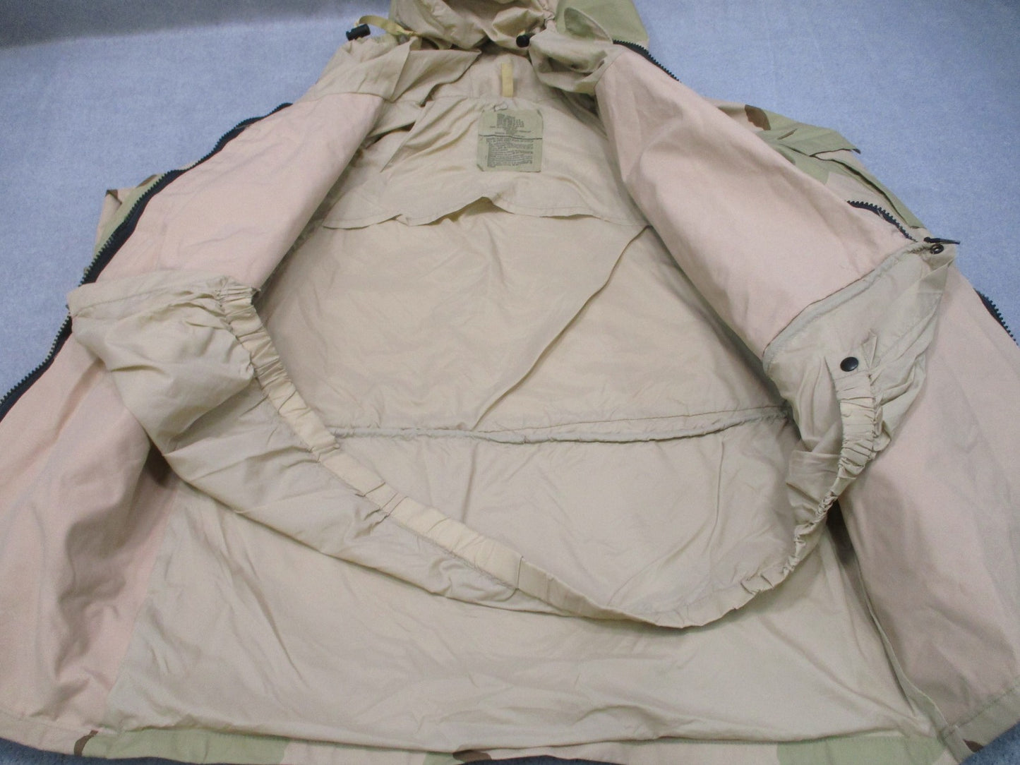USGI Cold Weather Parka DCU Desert Camo Medium Regular NSN 8415-01-470-1953