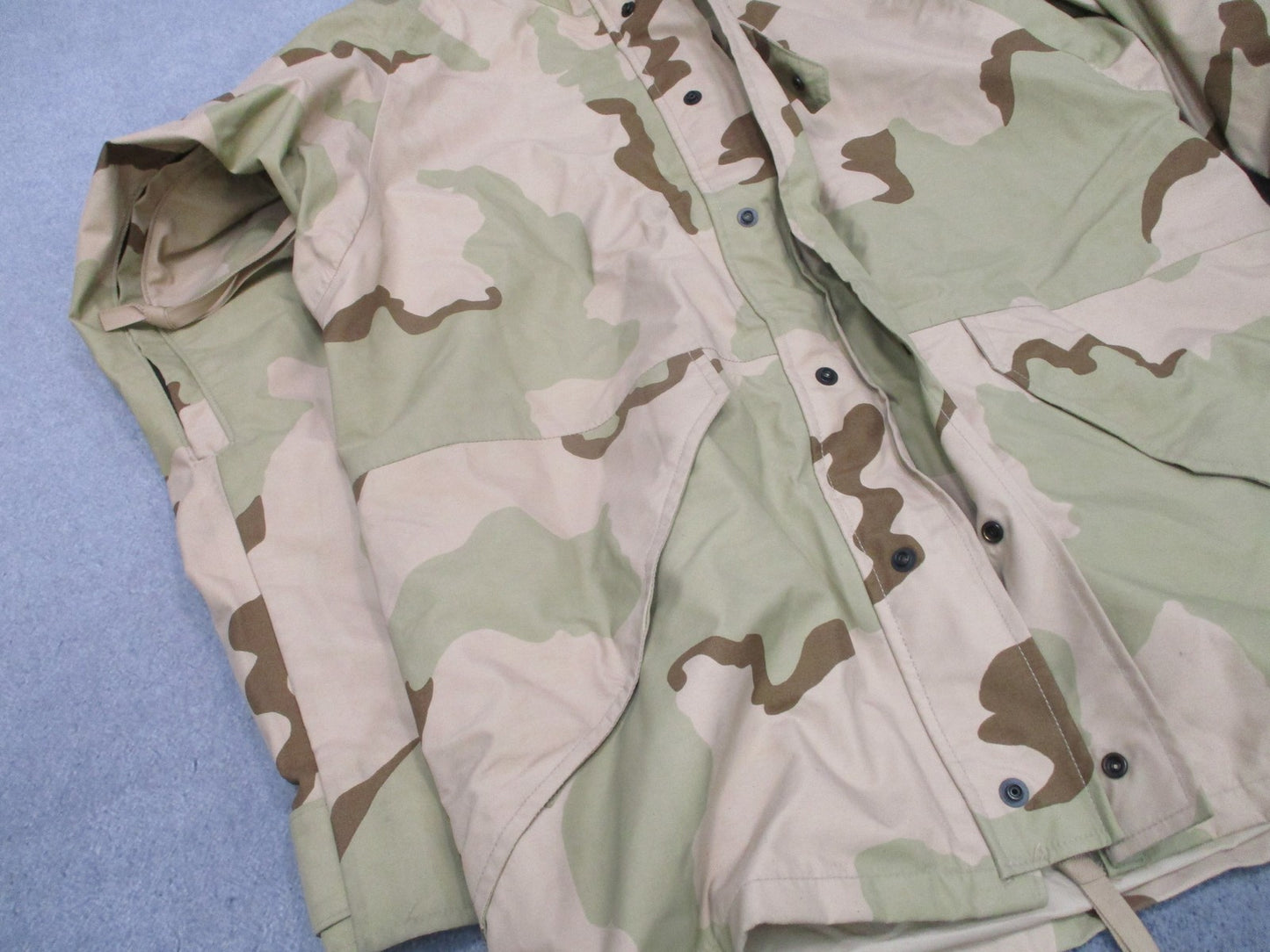 USGI Cold Weather Parka DCU Desert Camo Medium Regular NSN 8415-01-470-1953