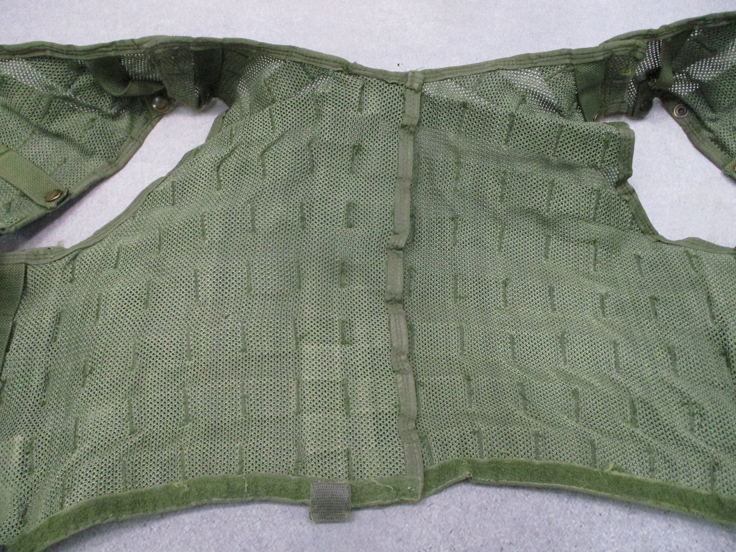 US Military Surplus CMU-33A/P22P-18 Survival Vest Tactical Mesh Gear