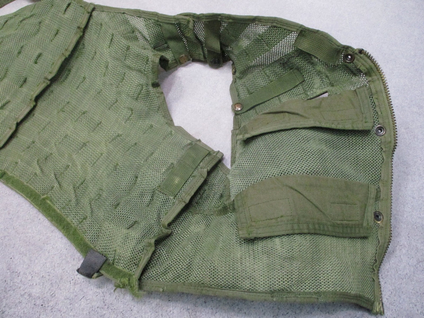 US Military Surplus CMU-33A/P22P-18 Survival Vest Tactical Mesh Gear