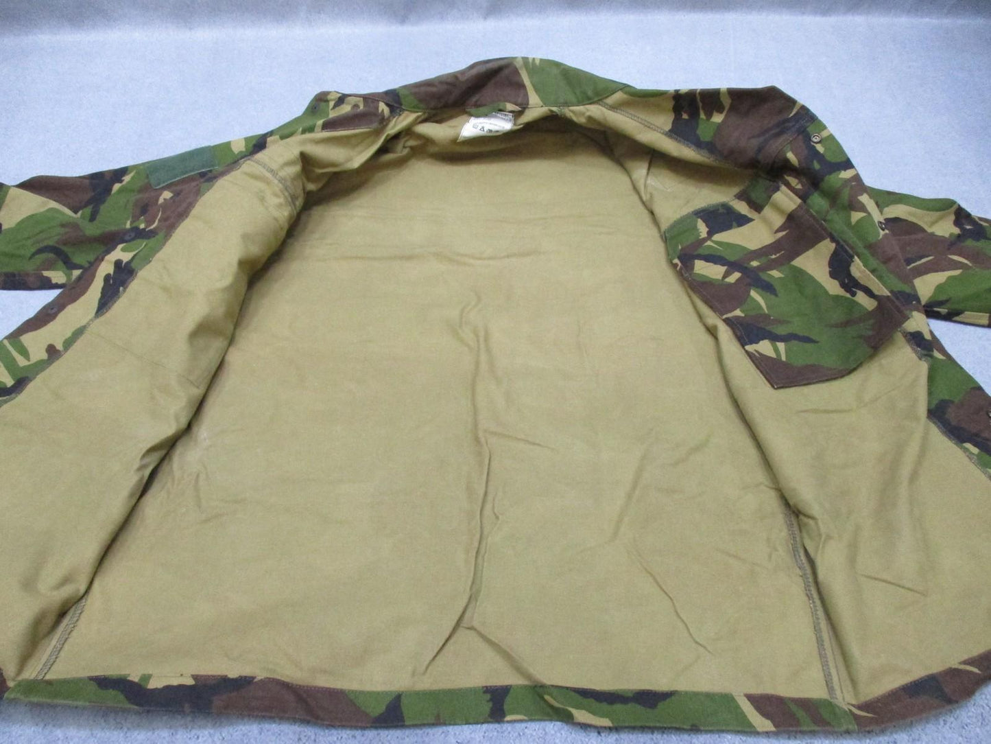 Dutch Army Field Shirt DPM Woodland Camo Button Up Military Jacket Medium