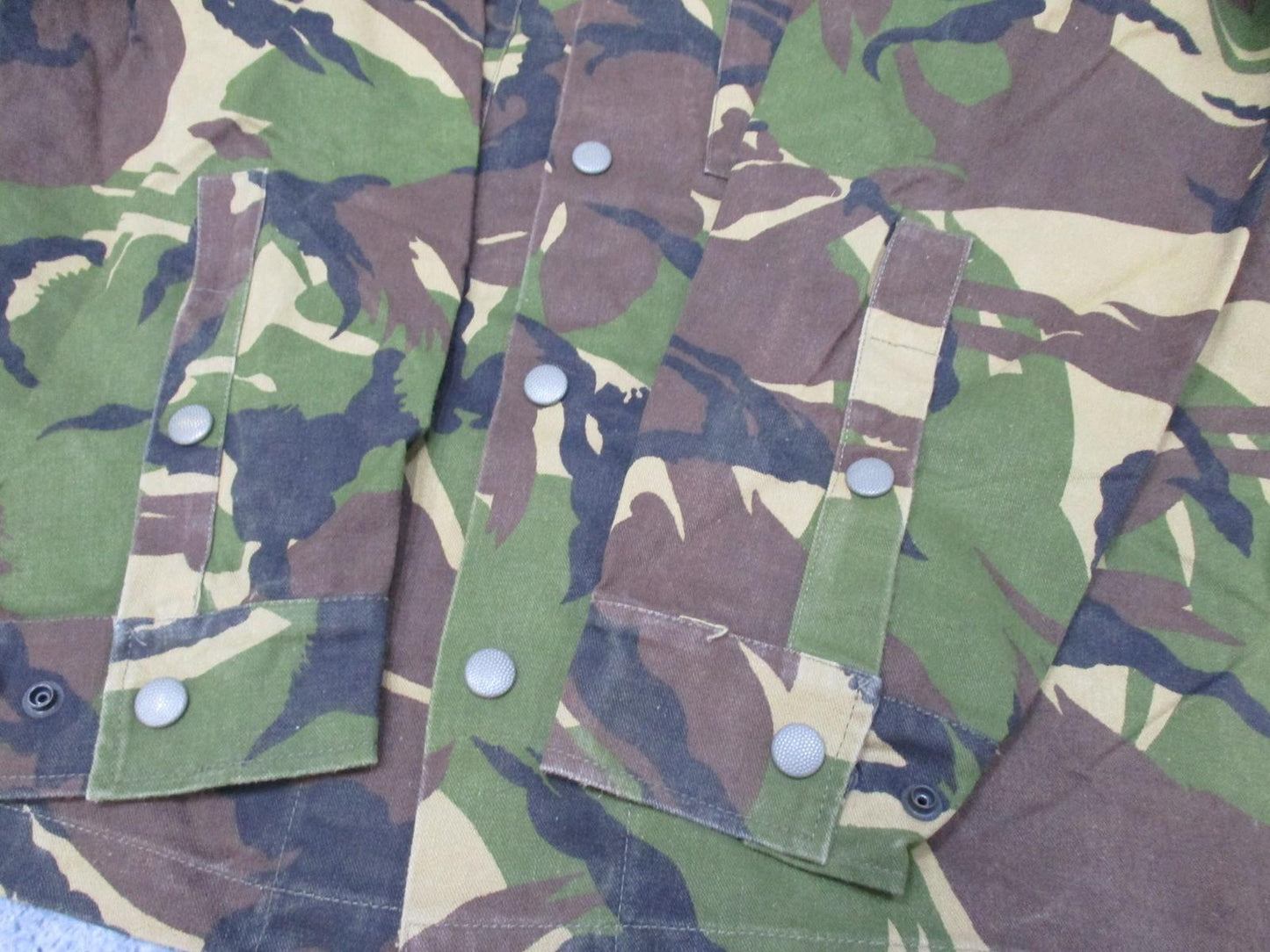 Dutch Army Field Shirt DPM Woodland Camo Button Up Military Jacket Medium