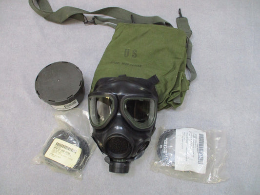 US ARMY 🪖 M40 Gas Mask size MEDIUM with Bag 40mm Filter c2a1 Clear/Dark Lenses