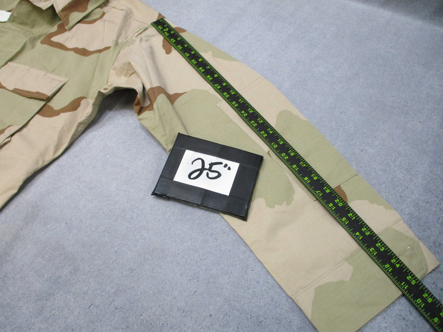 US Military Desert Camo Combat Coat Jacket Medium Regular 50% Nylon Cotton DCUs