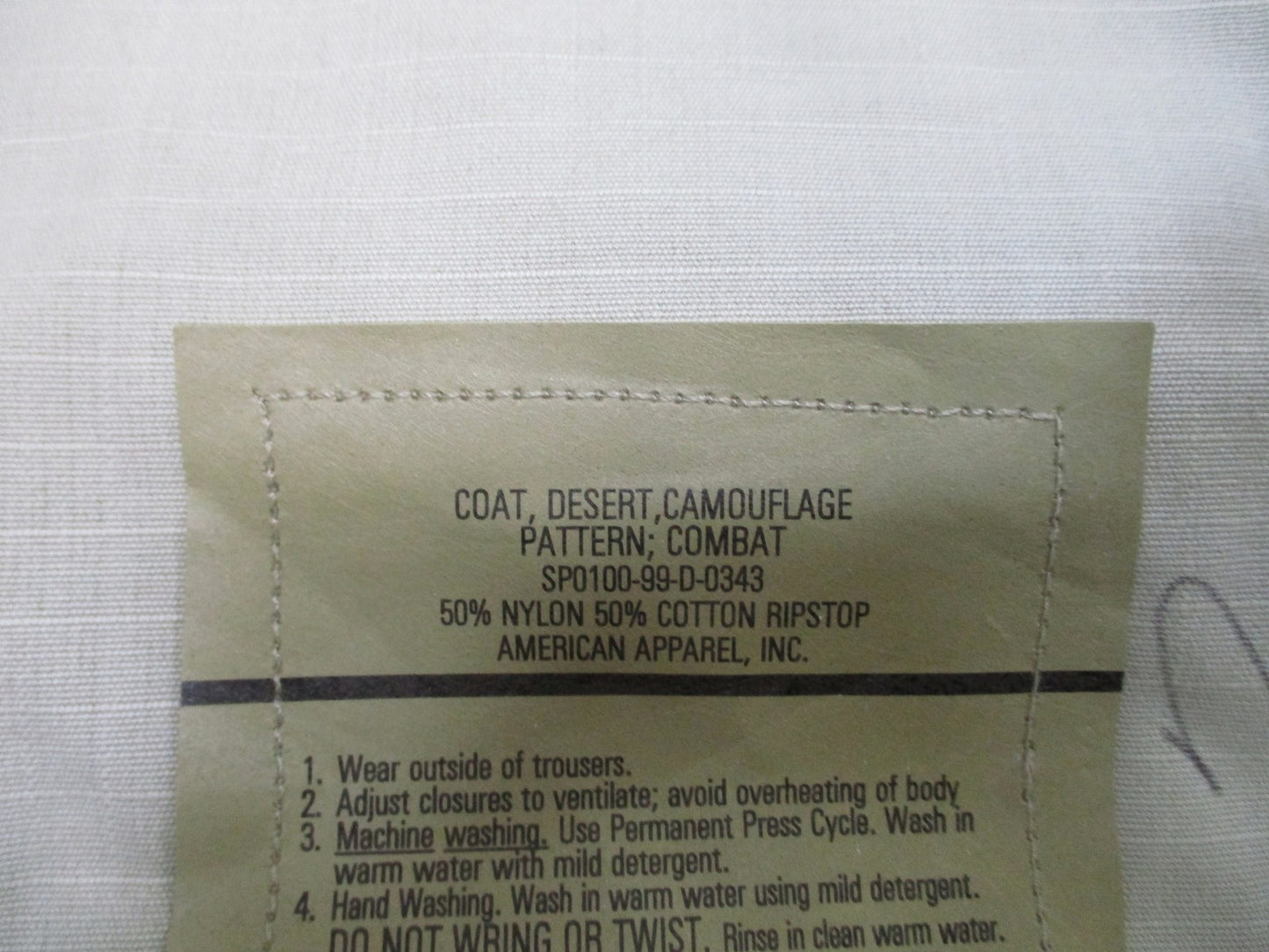 US Military Desert Camo Combat Coat Jacket Medium Regular 50% Nylon Cotton DCUs