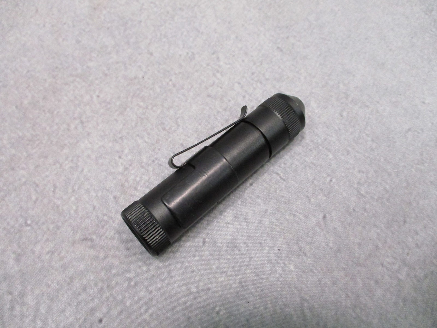 Gerber Infinity Ultra Task Flashlight AA Battery Black Pocket Clip -  Used