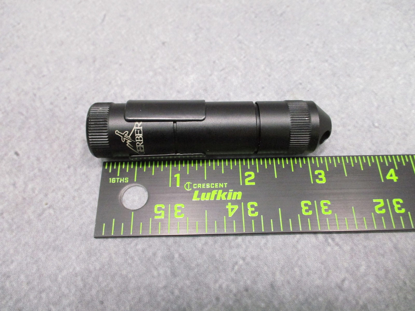 Gerber Infinity Ultra Task Flashlight AA Battery Black Pocket Clip -  Used