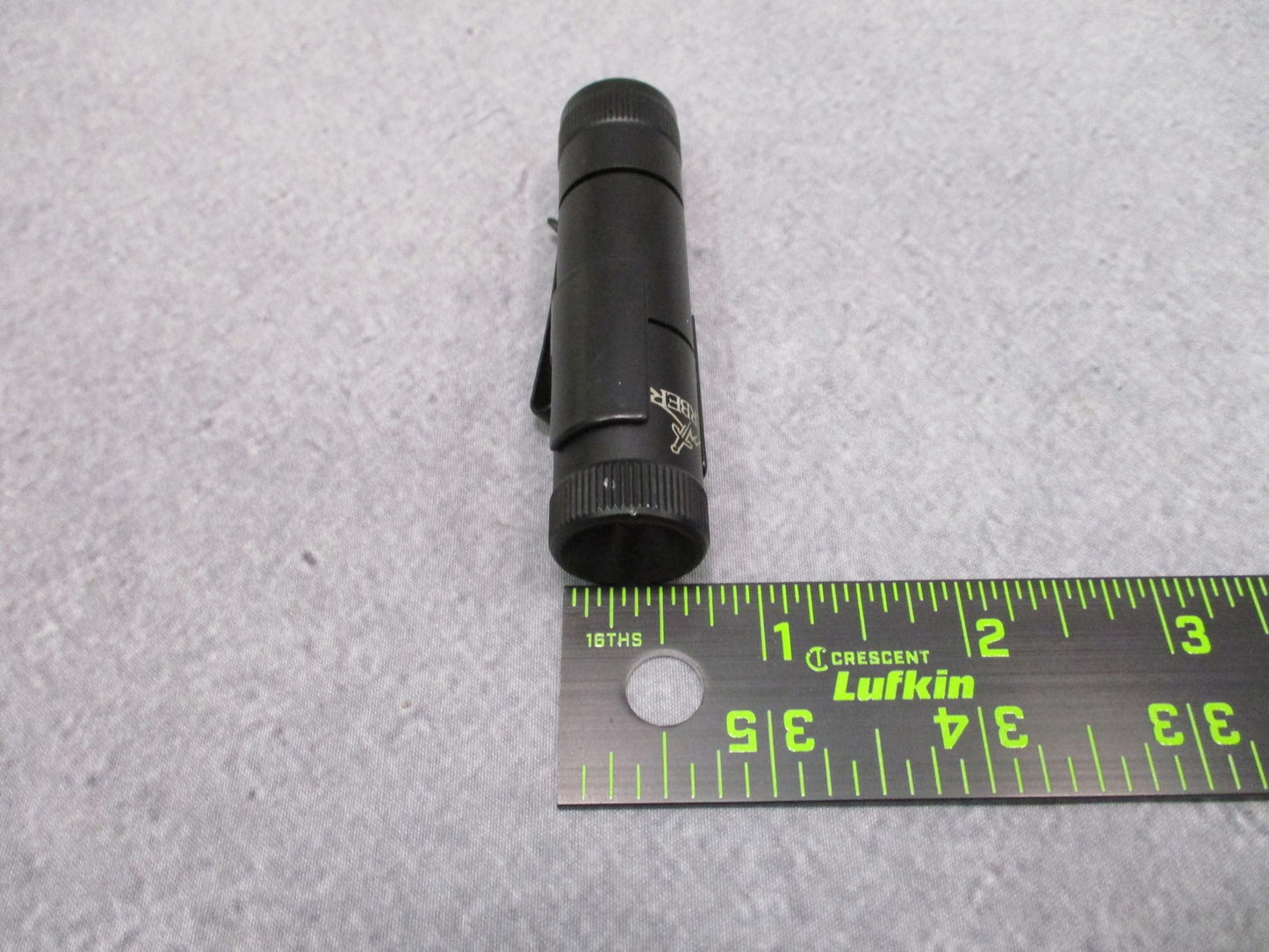 Gerber Infinity Ultra Task Flashlight AA Battery Black Pocket Clip -  Used