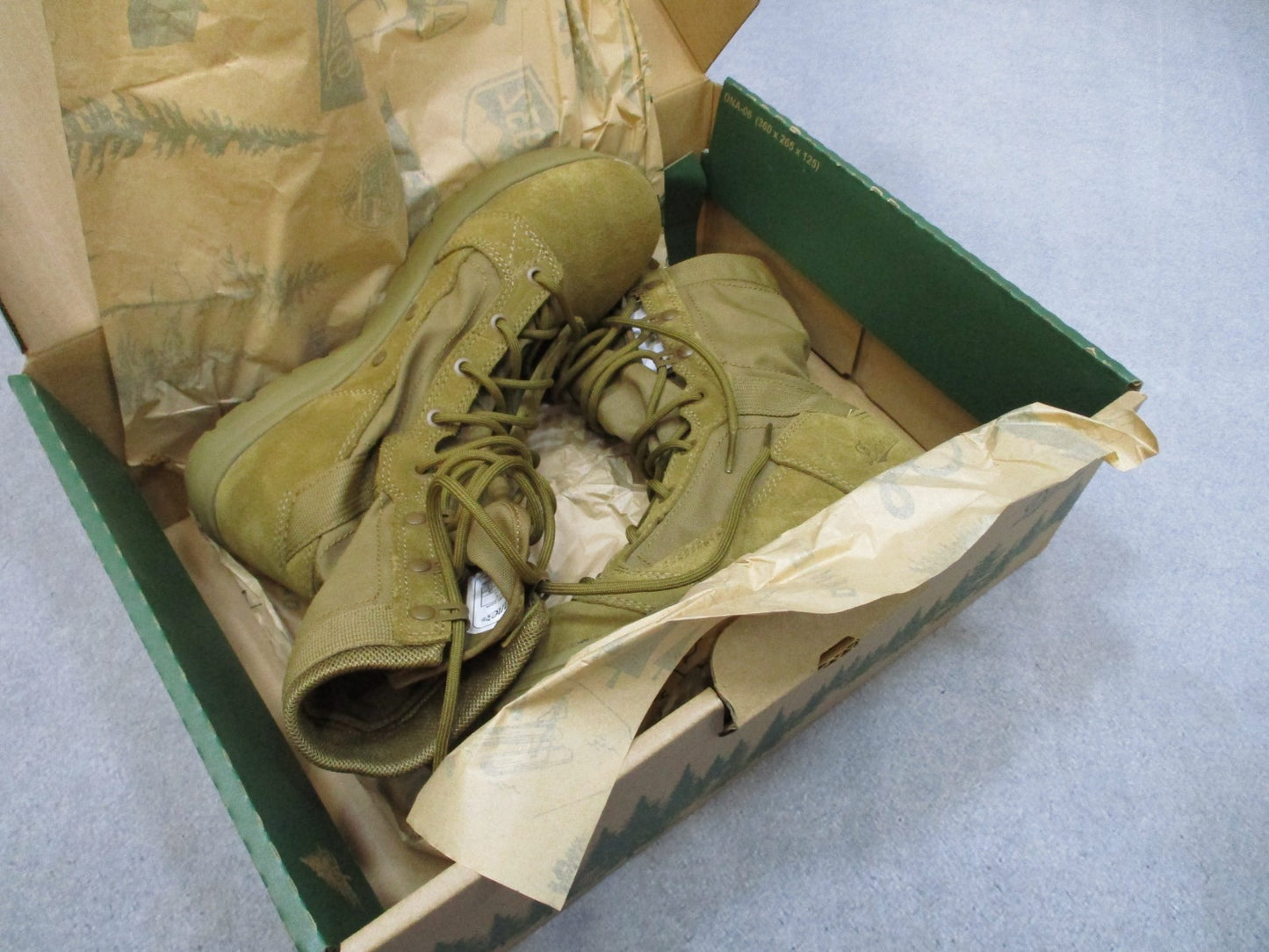 Danner Tachyon 8" Coyote Military Boots 50136 AR 670-1 Lightweight Tactical