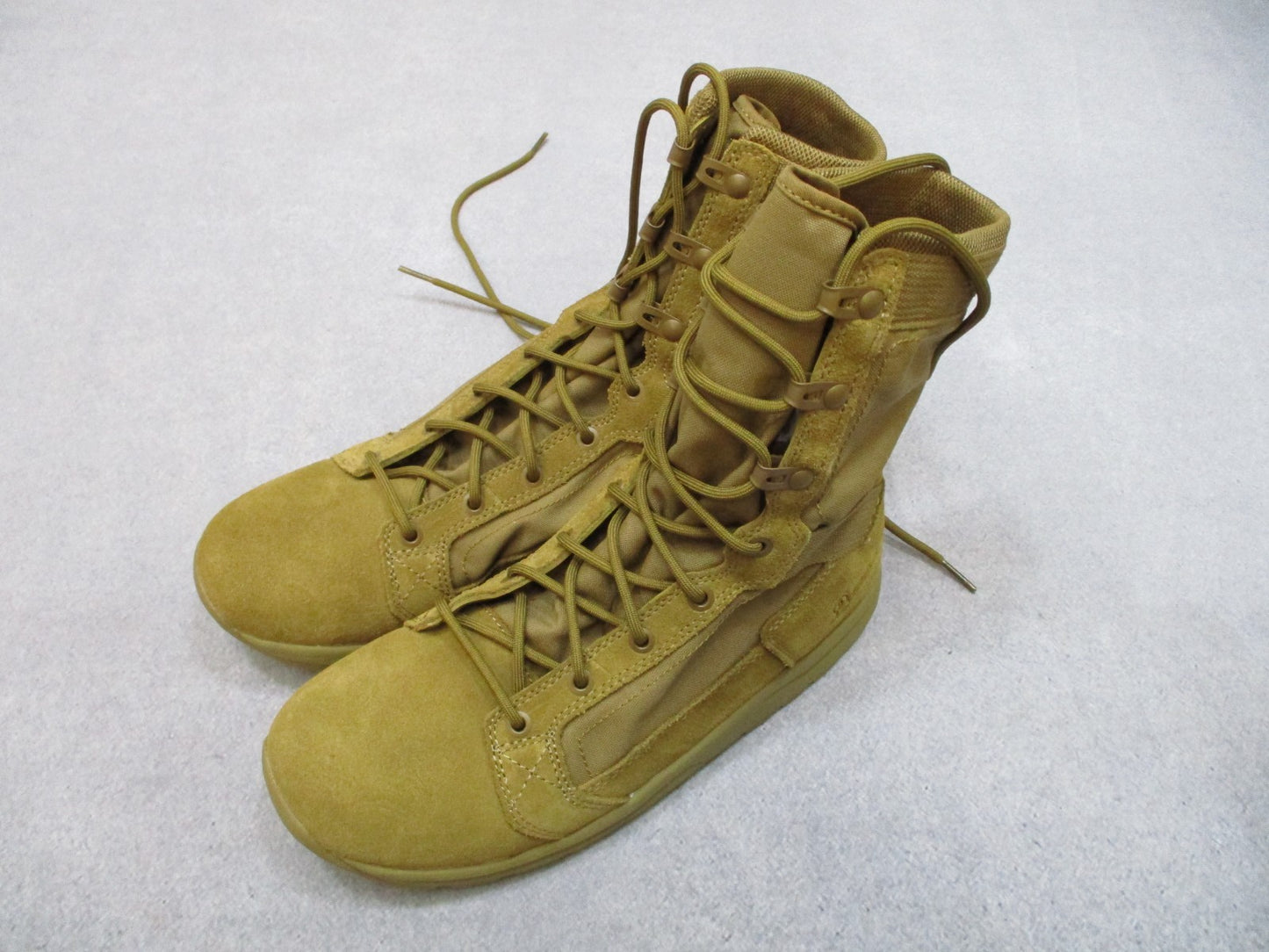 Danner Tachyon 8" Coyote Military Boots 50136 AR 670-1 Lightweight Tactical
